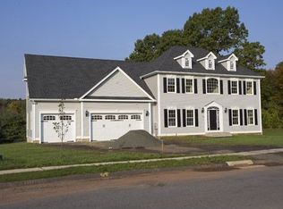 121 Spring Valley Dr, Berlin, CT 06037