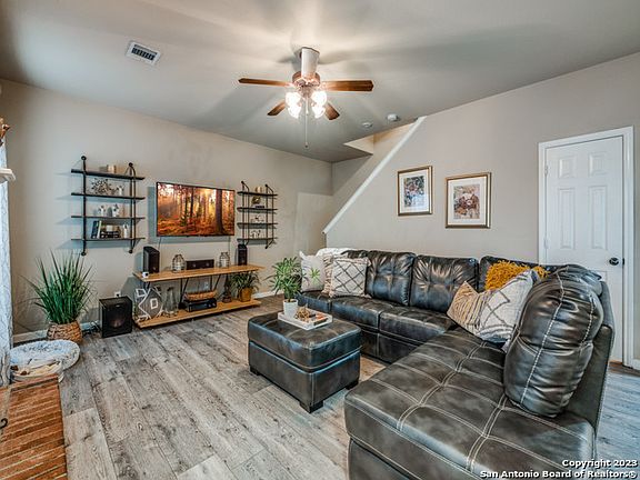 5th image of 138 GAZELLE CT