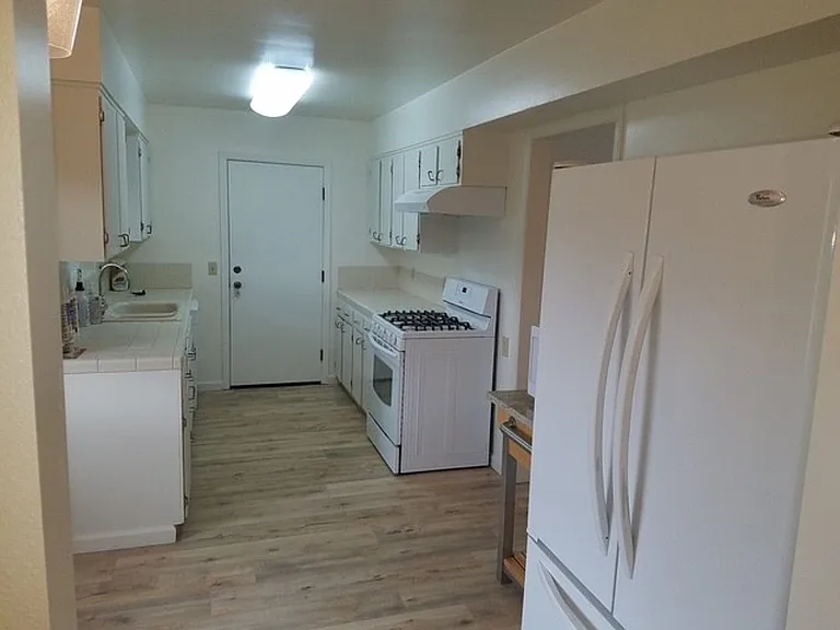 615 Beverly Way — Photo 5