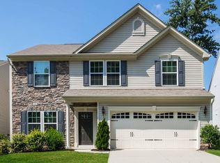 12427 Lookout Point Dr, Charlotte, NC 28269