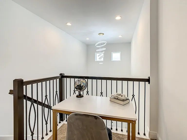 15707 Vetta Dr — Photo 58
