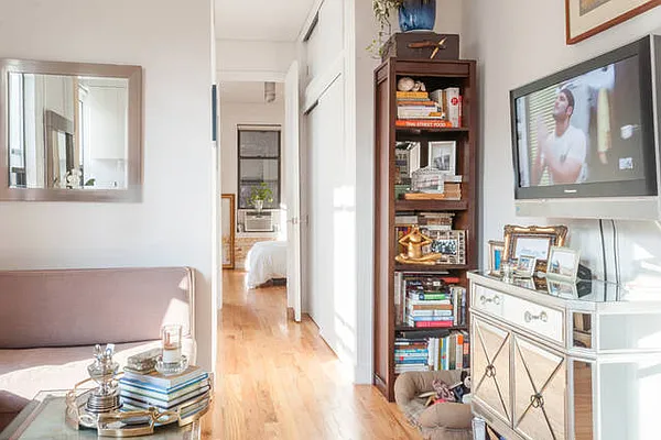 Rented by Veracity NYC LLC | media 22