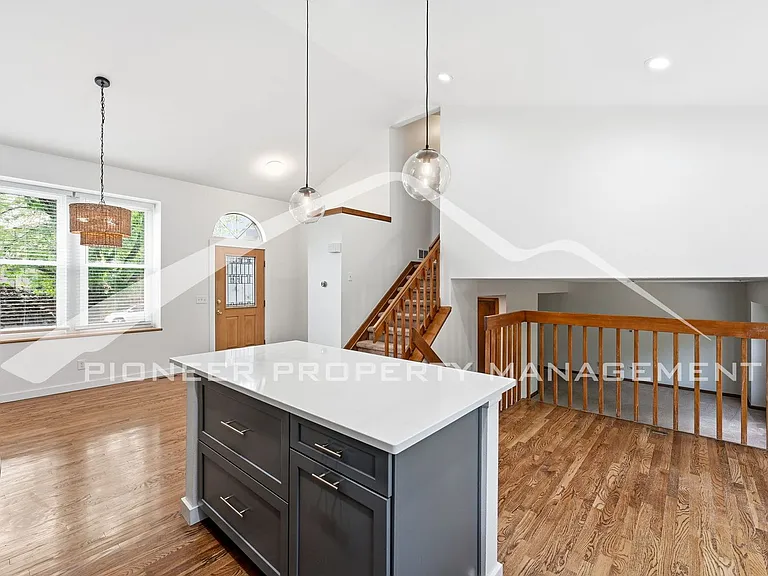 9753 Independence St — Photo 7