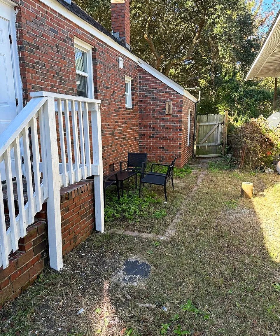 1 bed, 700 sqft, $1,300 — Photo 3