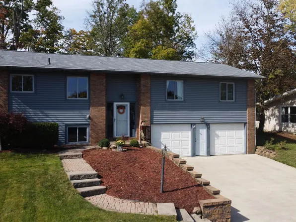 1636 Rippling Brook Dr, Mansfield, OH 44904