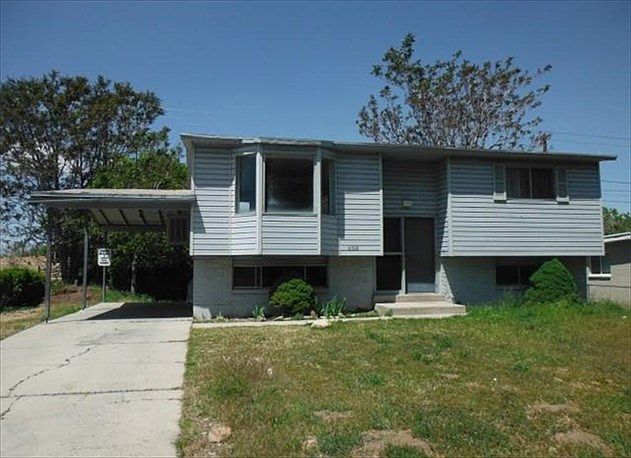 1st image of 10308 S Peony Way
