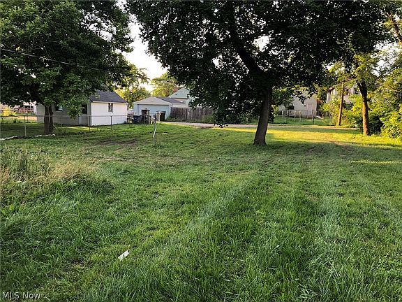 2nd image of 1288-1290 E 18th Ave