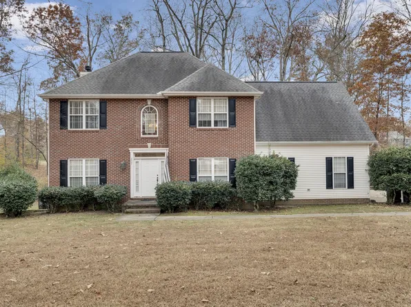 207 Crosslake Dr, Tullahoma, TN 37388