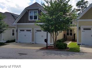 28 Falconridge Dr, Spring Lake, NC 28390