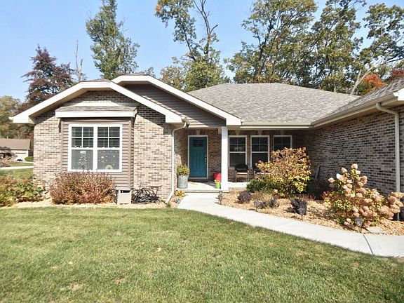 5th image of 4207 Foxwood Dr