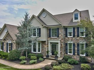 6 Orchard Ln, Dallas, PA 18612