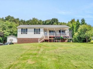 1702 Read Mountain Rd, Roanoke, VA 24019