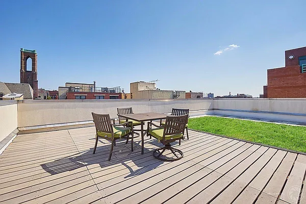 Sold by Compass | media 7