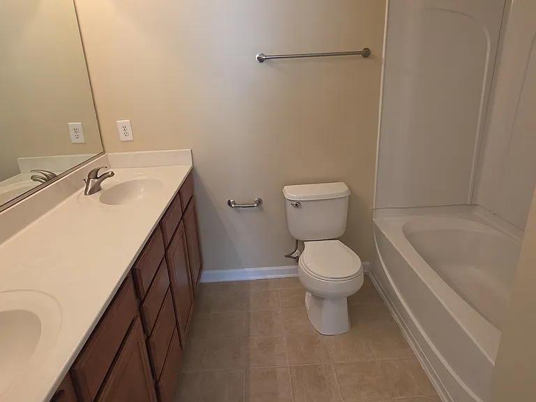 5585 Farm House Trl — Photo 13