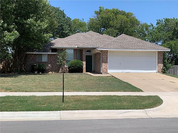 2nd image of 2605 Whispering Oaks