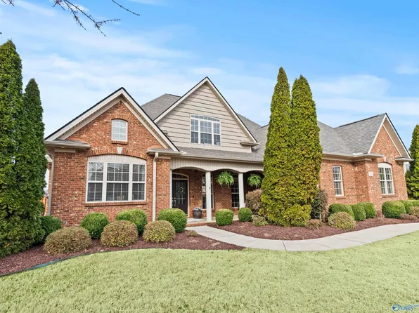 107 Meadowglen Dr NW, Madison, AL 35757