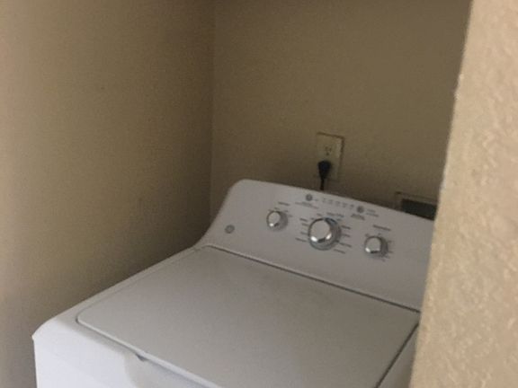 Washer and dryer stay