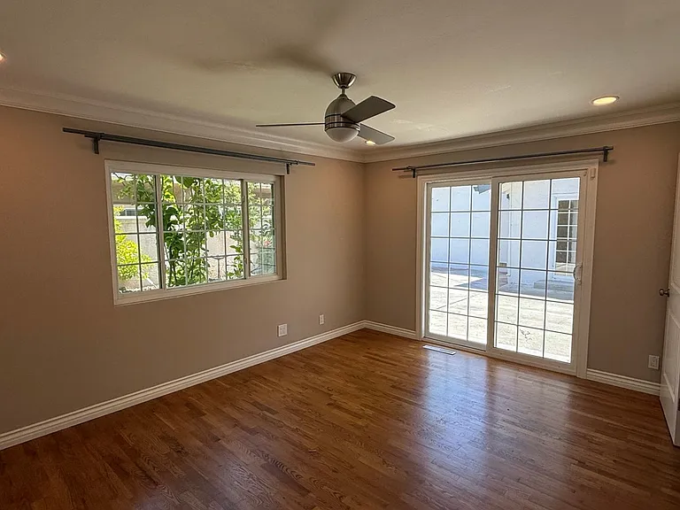 1694 Lyle Dr — Photo 10