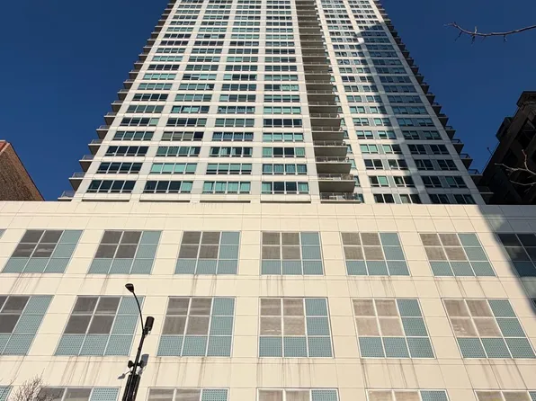 701 S Wells St APT 1506, Chicago, IL 60607