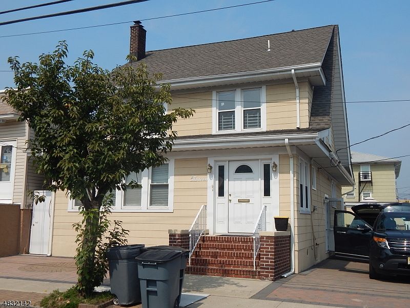 1st image of 13 Florence Ave