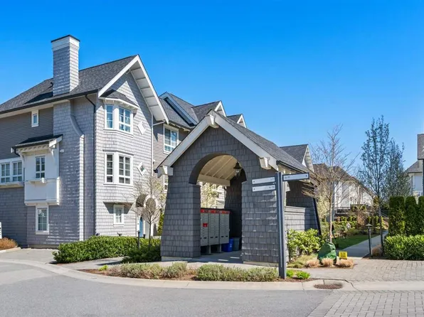 8476 207a St #16, Langley, BC V2Y 0S6