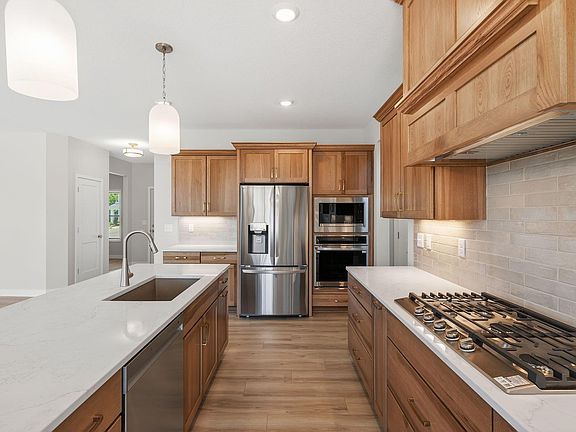 5th image of 17924 Headwaters Dr