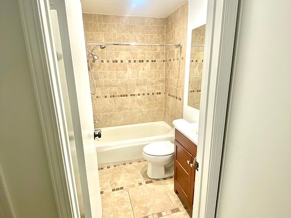 3rd image of 409 Burchett St Unit 215