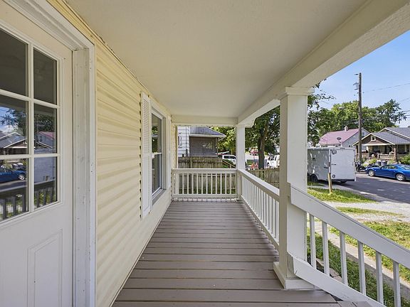 5th image of 738 Windsor St