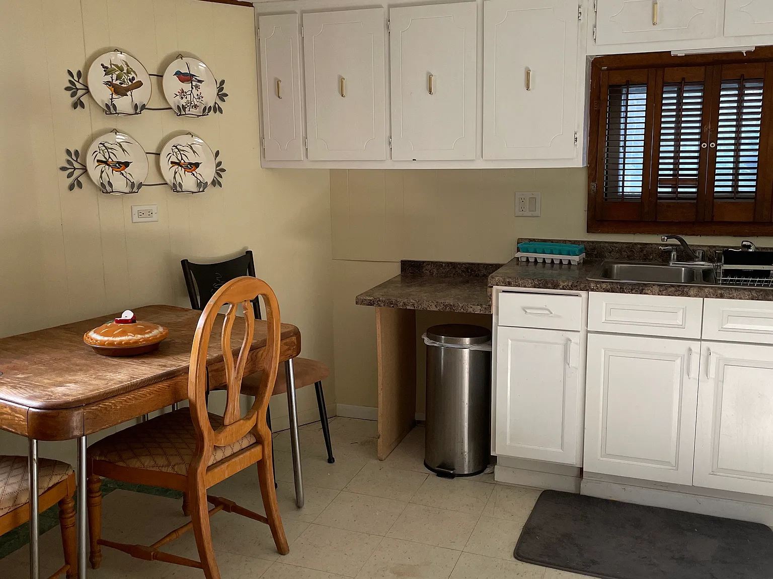 1 bed, 2340 sqft, $800 — Photo 1