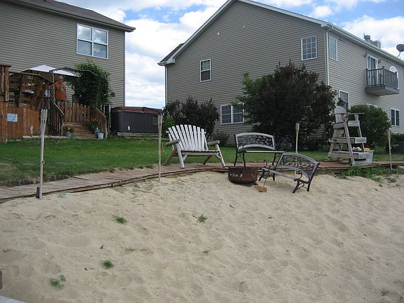 3rd image of 1501 Meyer Ct