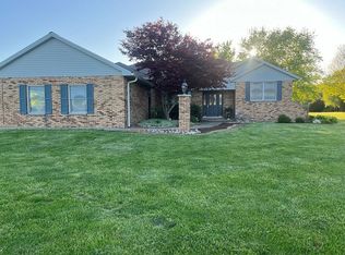 904 Coalshaft Bridge Rd, Sullivan, IL 61951