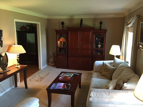 2nd image of 9203 Crystal Pointe Pl