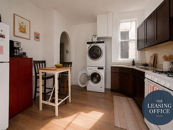 3rd image of 381 W 125th St APT 1