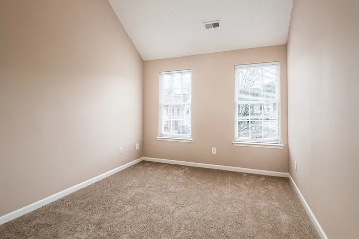 951 Grass Hollow Ct — Photo 18