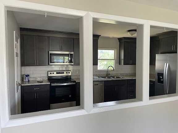 5th image of 3329 Sunnyside Dr