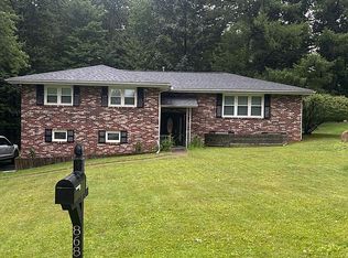 868 White Farm Rd, Indiana, PA 15701