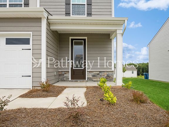 3rd image of 205 Susannah St