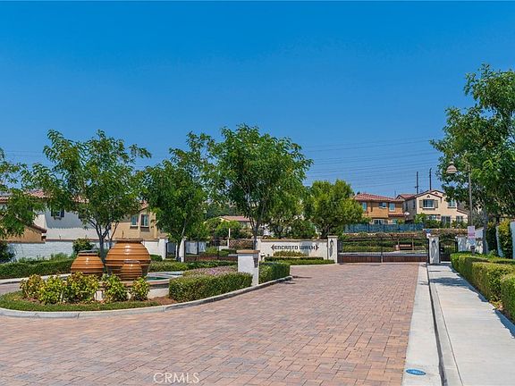2nd image of 105 Encanto Ln