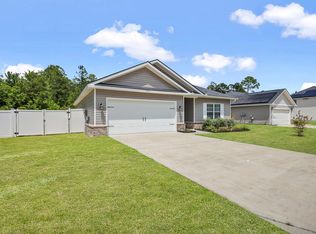 725 Waterlily Ct, Hinesville, GA 31313