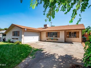 632 E Oldfield St, Lancaster, CA 93535