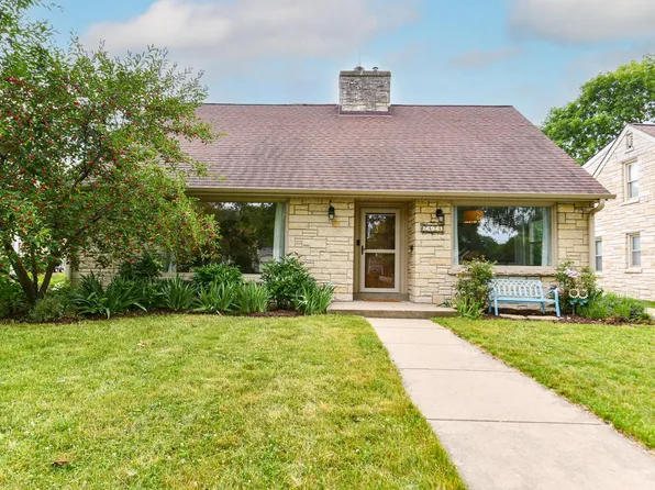 2626 North 85th STREET, Wauwatosa, WI 53226