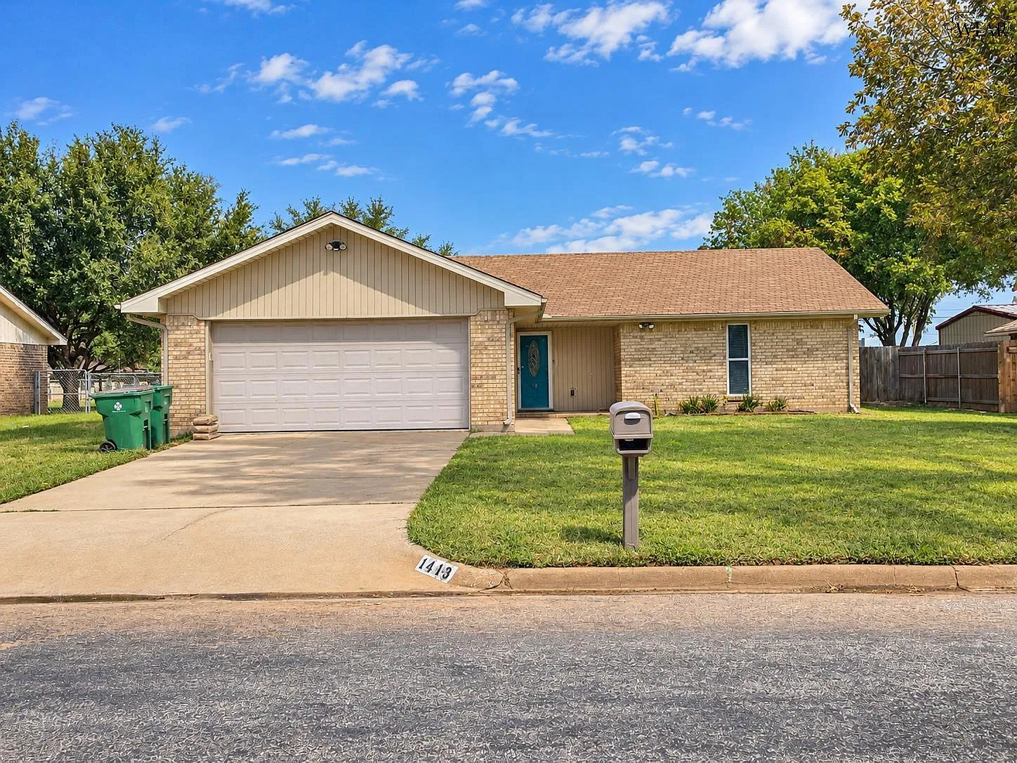 3 bed, 2.0 bath, 1281 sqft, $1,600 — Photo 1