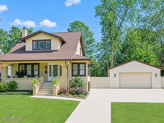 2nd image of 1424 Cardinal Dr