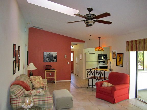 5th image of 82 Pinehurst Ct
