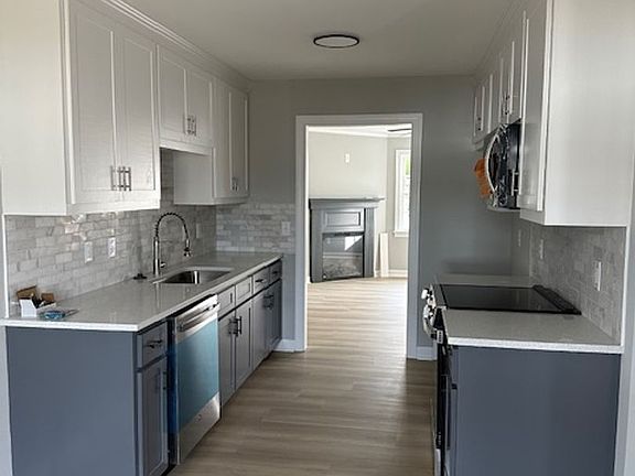 5th image of 1512 Preston Ct