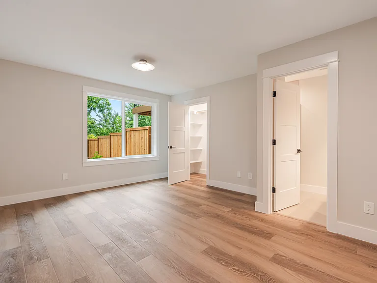464 SE Haddock Ln — Photo 37