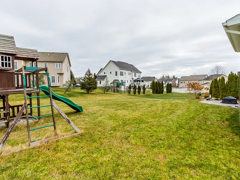 9 Chriswell Ln — Photo 37