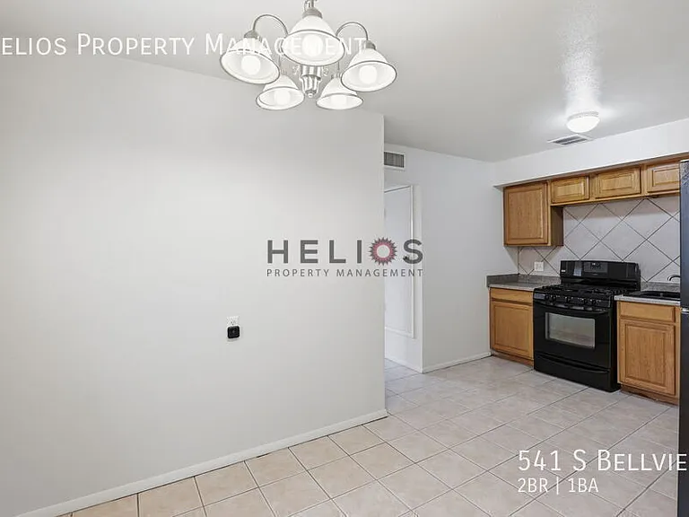 541 S Bellview — Photo 8