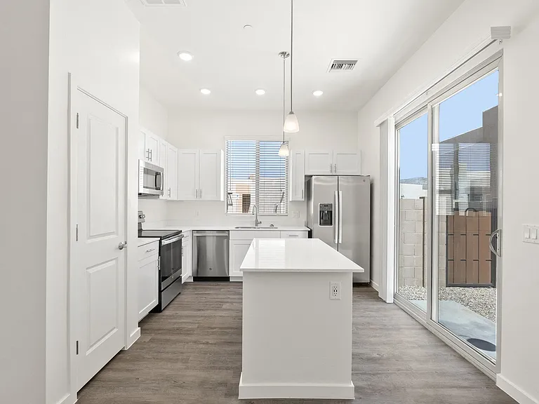 Kitchen - One Bedroom Catalina Floorplan