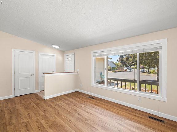 3rd image of 2194 SE 74th Ave
